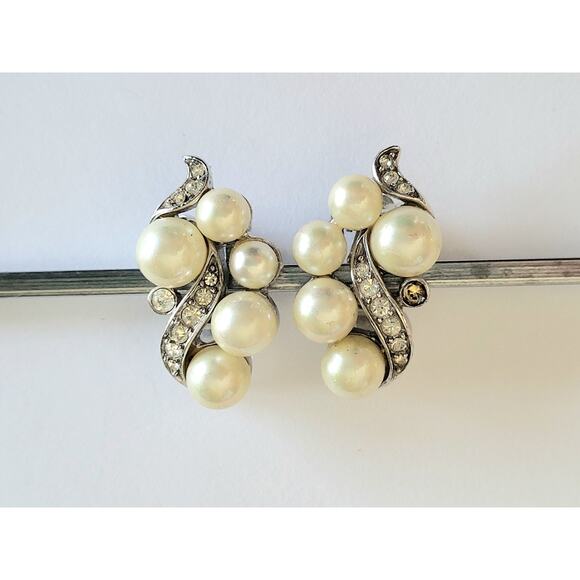 Vintage Crown TrifarI Pearl Clip-On Earrings 50s EXQUISITE MCM Philippe - Picture 2 of 9